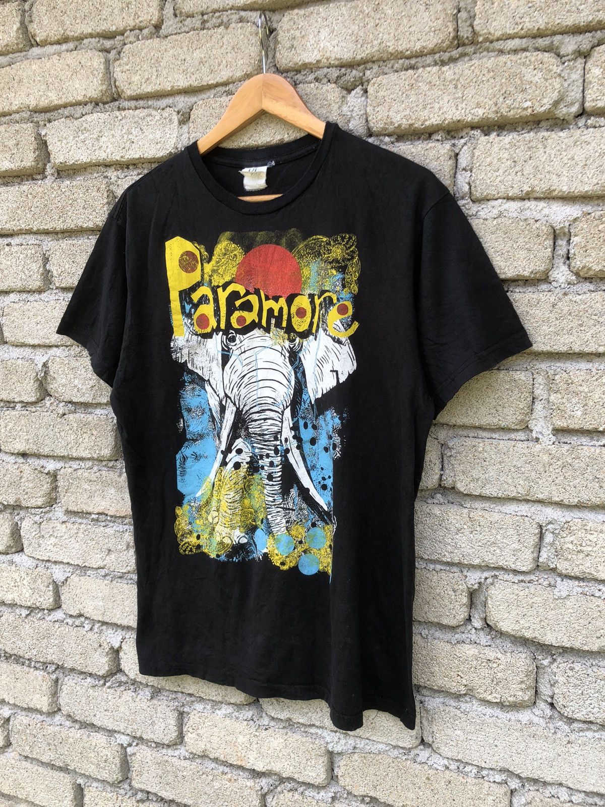 Band Tees Vintage Y2K Paramore Elephant Calourful Band Merc Tee Size US L / EU 52-54 / 3 - 2 Thumbnail
