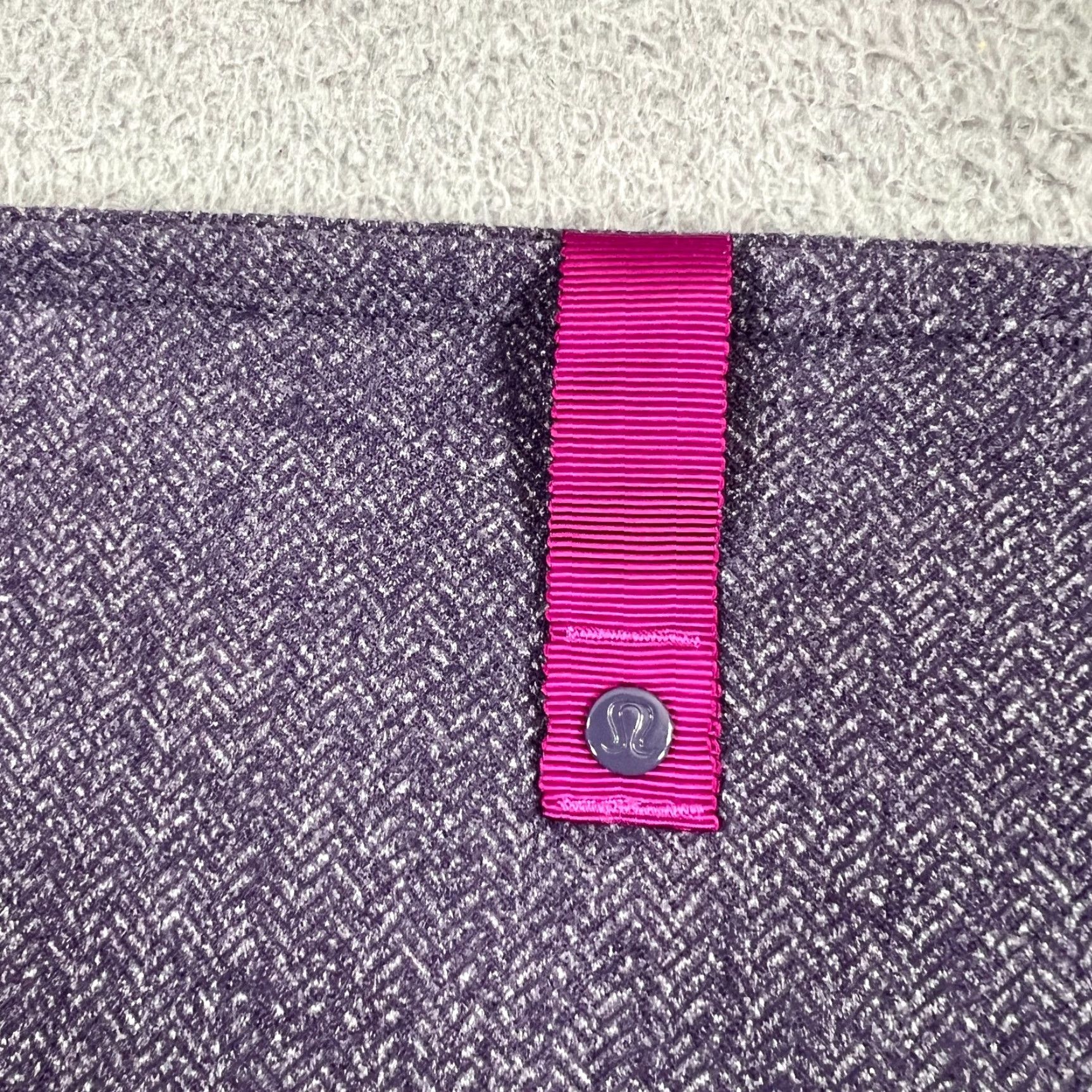 Lululemon Lululemon Athletica Scarf Infinity Purple Striped Button Closure Winter Fall Spring Women Adult Size ONE SIZE - 5 Thumbnail