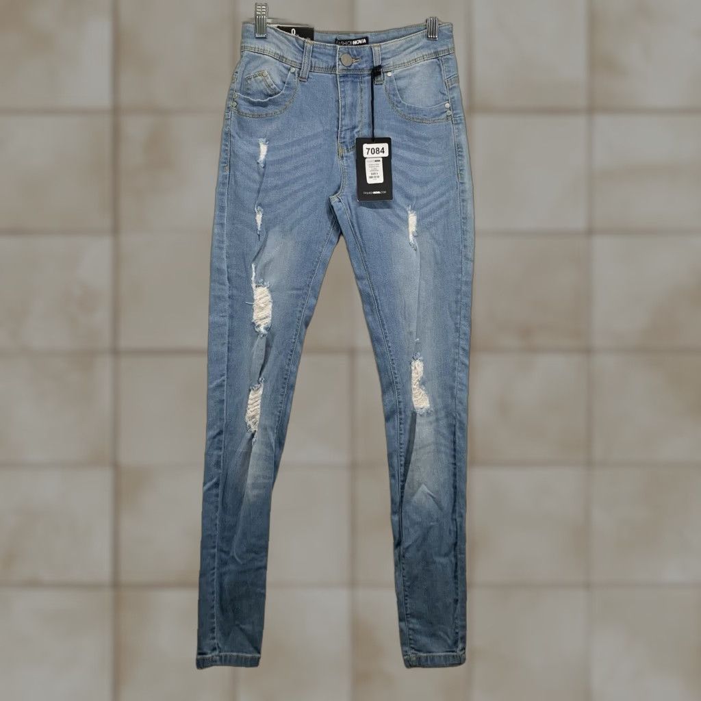 Fashion Nova VINTAGE Fashion Nova Women's Skinny Jeans Size 0 Mid Rise Light Blue Distressed Stretch Classic 90s Hip Hop Size 25" / US 0 / IT 36 - 1 Thumbnail