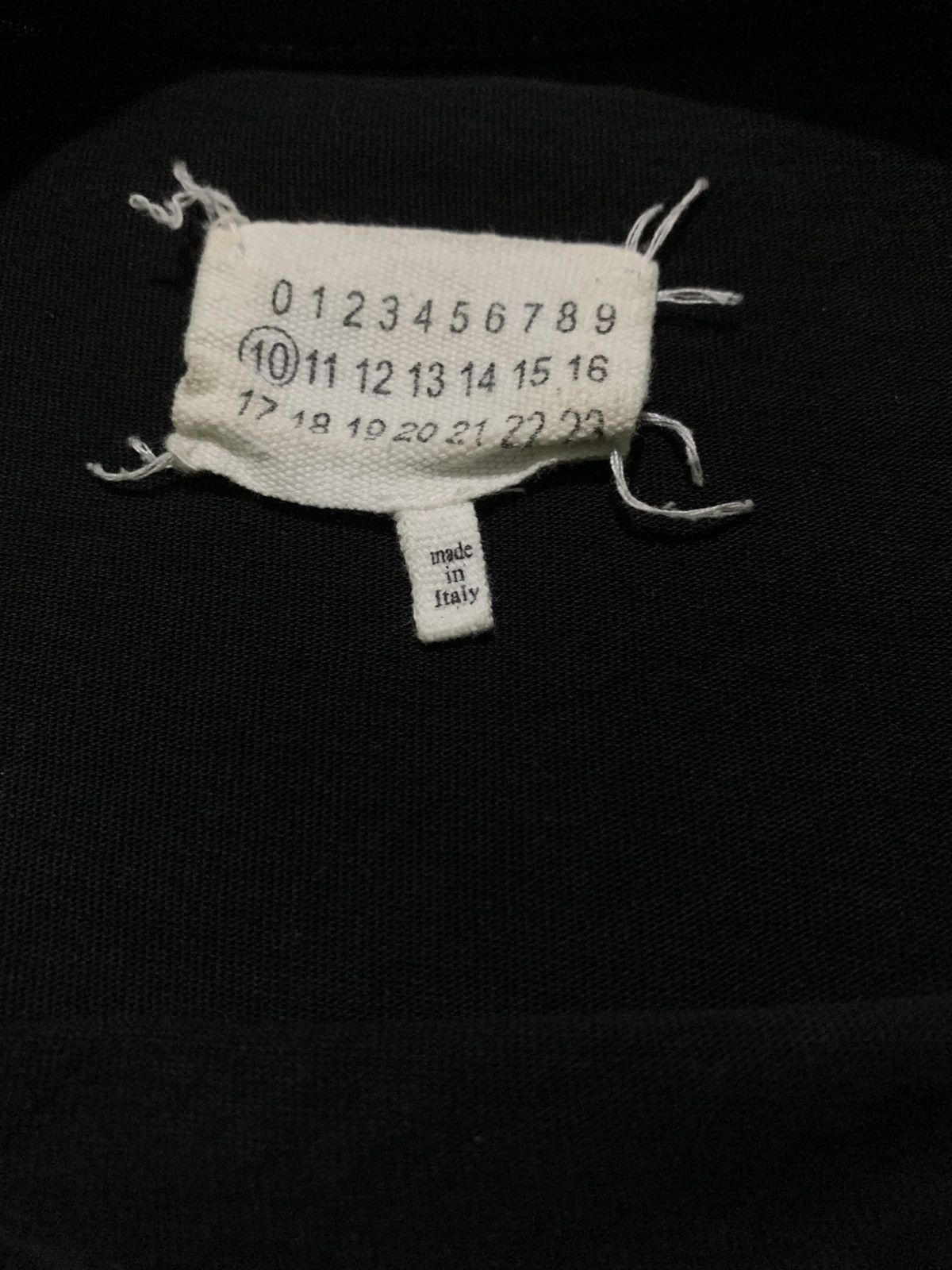 Maison Margiela Maison Margiela Punched Holes Tshirt Size US L / EU 52-54 / 3 - 3 Thumbnail