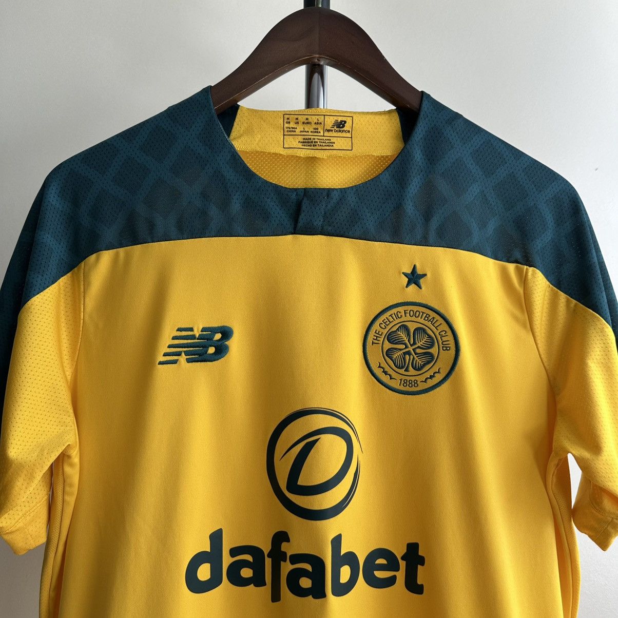 New Balance NEW BALANCE FC CELTIC 2019/20 SOCCER JERSEY FOOTBALL SHIRT Size US M / EU 48-50 / 2 - 2 Thumbnail