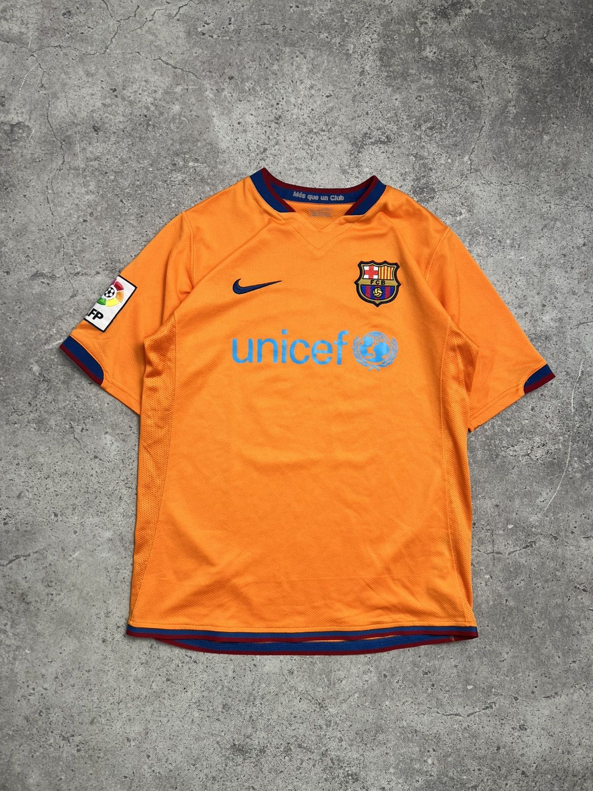 Nike 2007-08 Barcelona Away Messi #19 Nike Size US XS / EU 42 / 0 - 1 Thumbnail