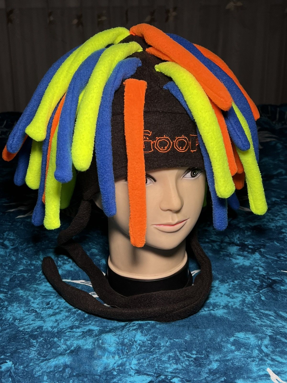 Vintage 🔥DREADLOCK GOOFY DISNEY STYLE KNITTED BEANIE HAT Size ONE SIZE - 1 Thumbnail