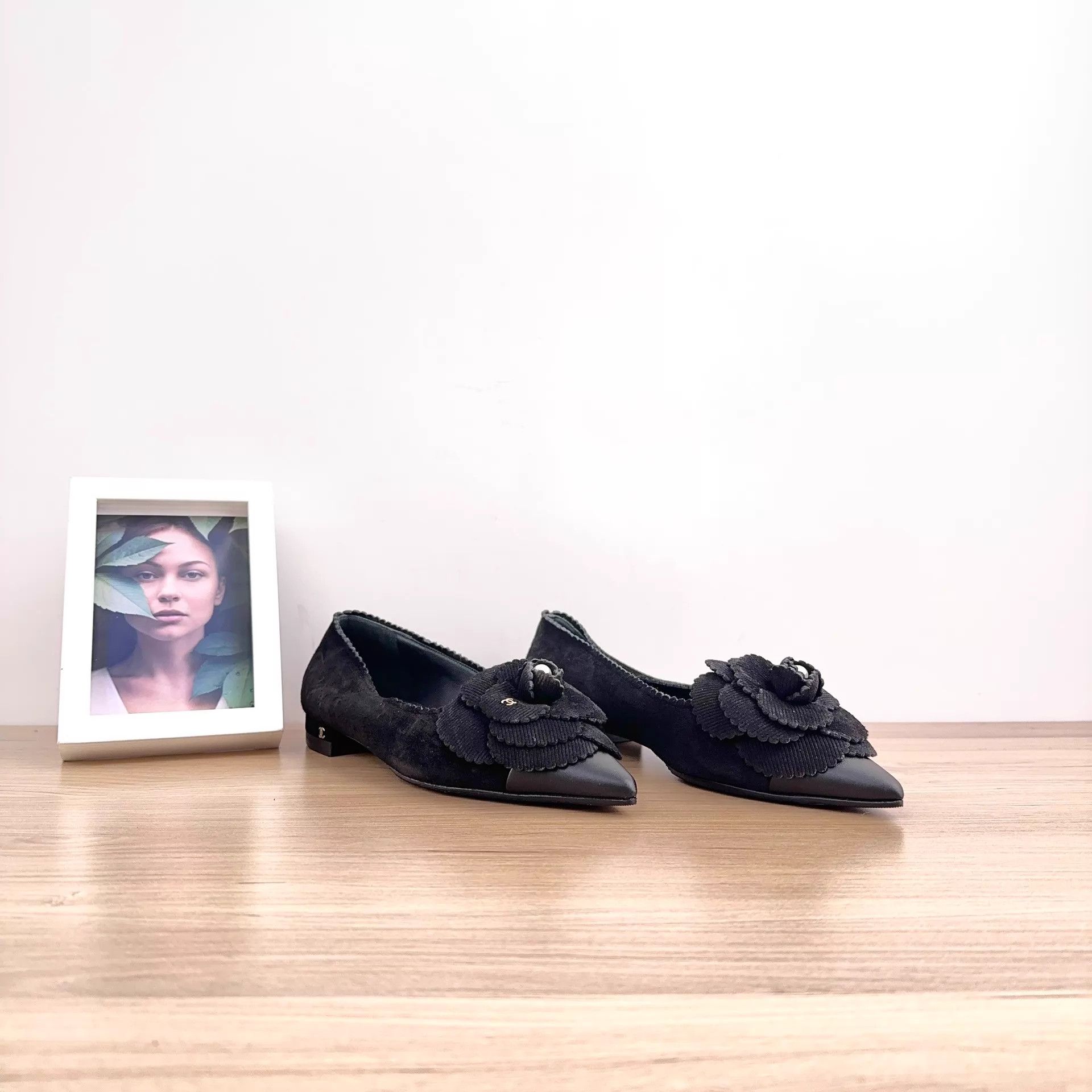 Chanel Chanel Women's Shoes 37.5 Size US 7 / IT 37 - 5 Thumbnail