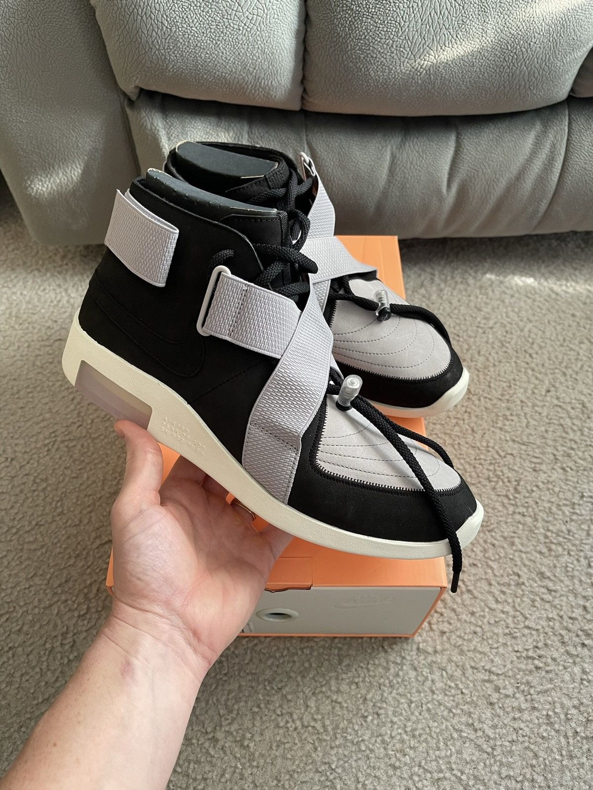 Fear of God × Nike Air Fear of God Raid Size US 11.5 / EU 44-45 - 6 Thumbnail