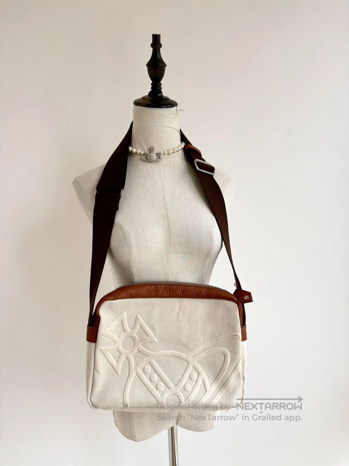 Vivienne Westwood Vivienne Westwood Vintage White Saturn Crossbody. Size ONE SIZE - 1 Thumbnail