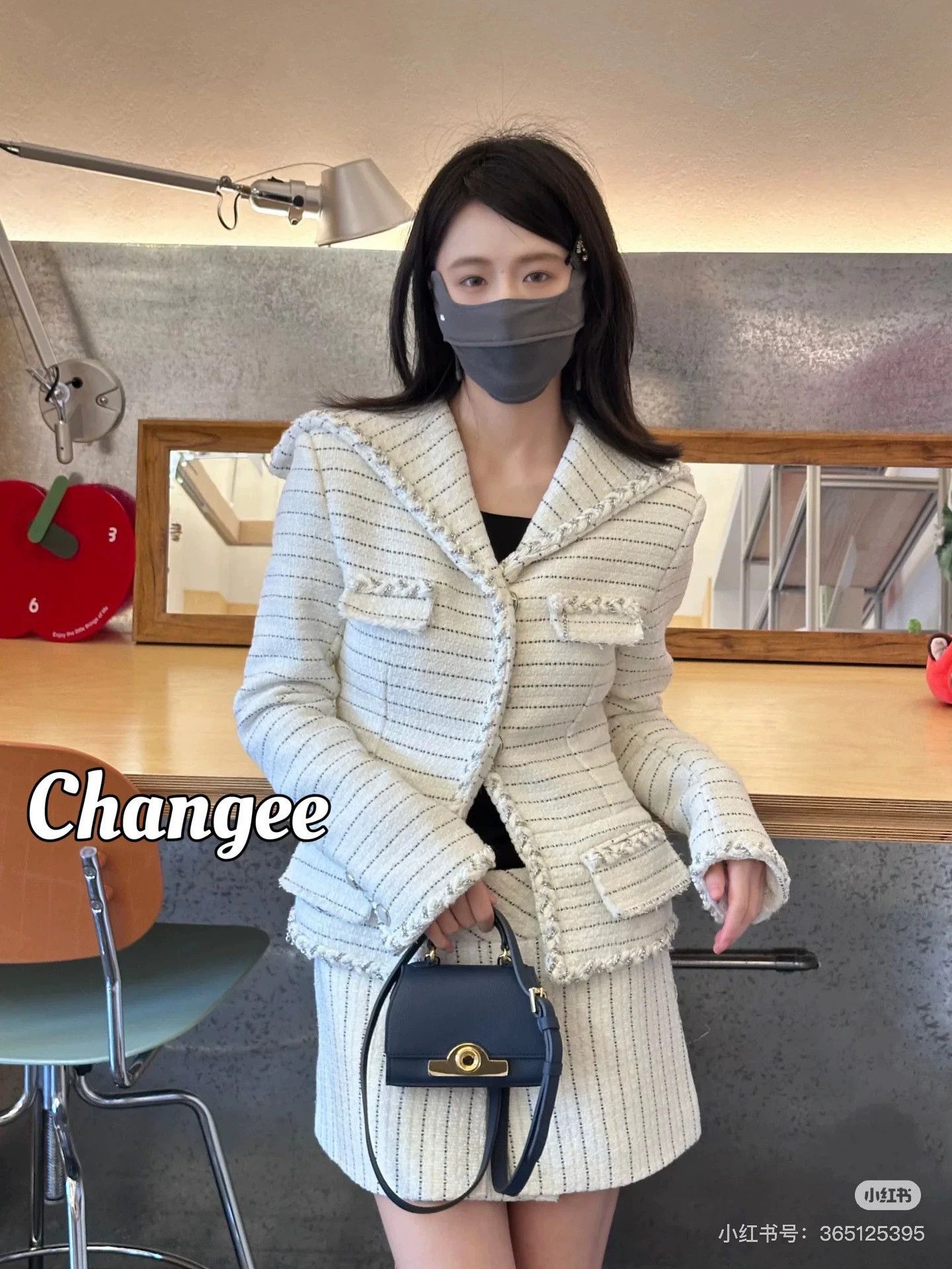 Moynat Moynat nano rejane navy gold clasp crossbody/tote strap Size ONE SIZE - 8 Thumbnail