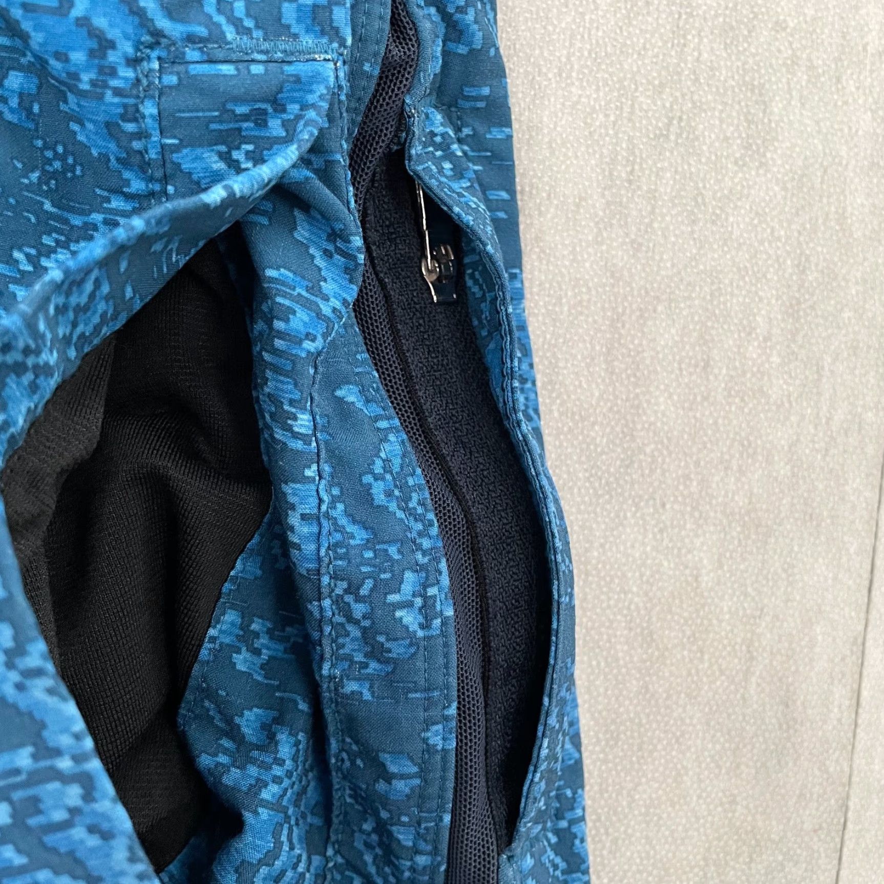 Lululemon Lululemon Pace Breaker Shorts Athletic Drawstring Men M Blue Pace Breaker Activewear Shorts Mens M Blue Size US 31 - 4 Thumbnail