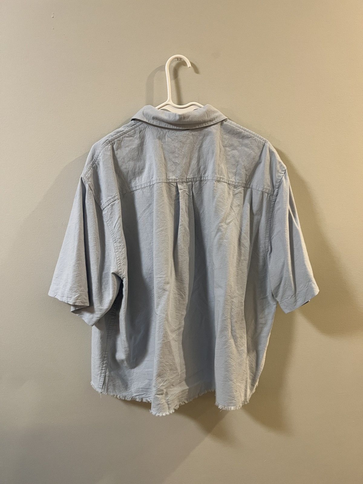 Urban Outfitters UO Blue Cropped Button Tee Size US M / EU 48-50 / 2 - 2 Thumbnail