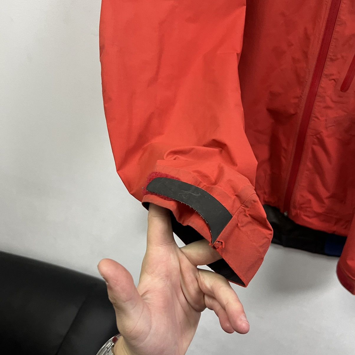 Arc'teryx Men's Arcteryx Beta Gore-Tex Jacket Size US L / EU 52-54 / 3 - 7 Thumbnail