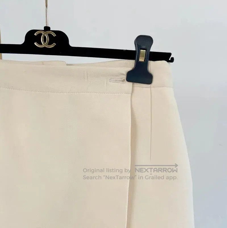 Dior Dior Summer Beige Wool Women's Shorts . Size 33" - 3 Thumbnail