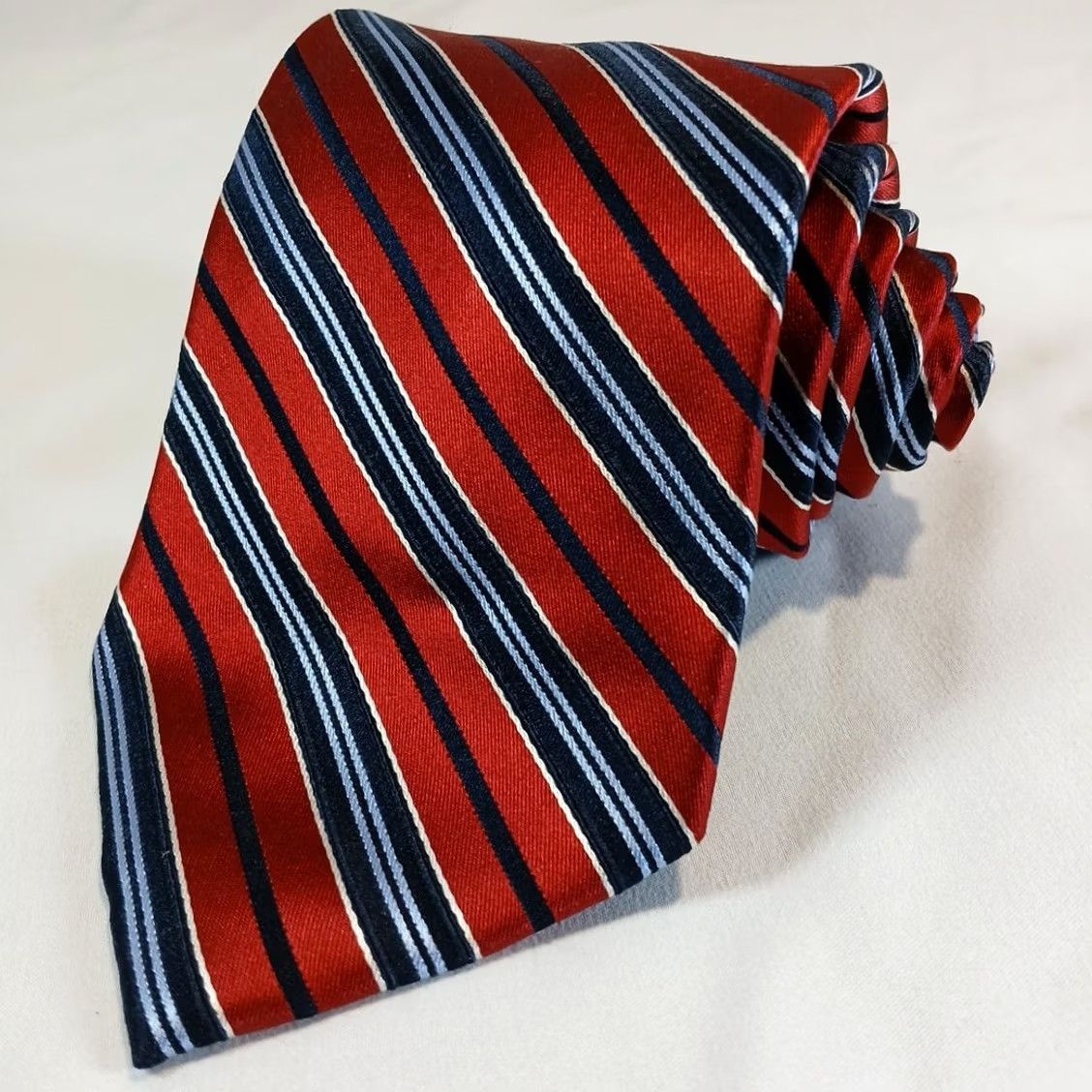 Club Room Club Room Tie Red Silk Necktie Striped Navy Light Blue 58" x 3.5" Mens Silk Tie Size ONE SIZE - 2 Thumbnail