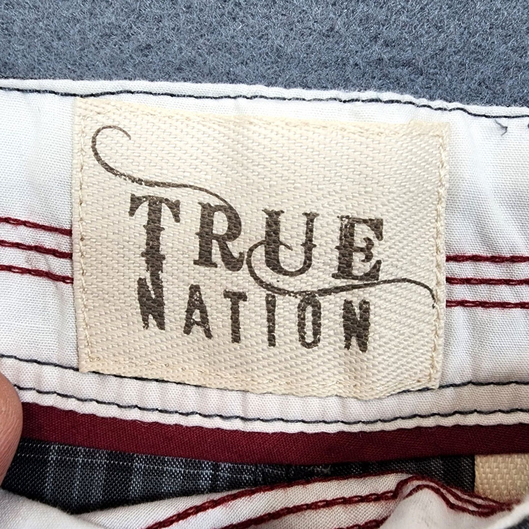 Vintage TRUE NATION Mens Shorts 52R Grey Plaid Chino Preppy Golf 10" Inseam NEW Size US 36 / EU 52 - 3 Thumbnail