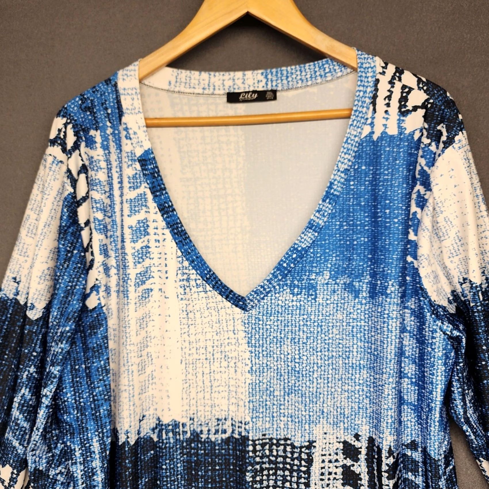 Vintage Lily by Firmiana Womens Top 3XL Blue Abstract V Neck Stretch Long Sleeve Tunic Size XXL / US 16-18 / IT 52-54 - 7 Thumbnail