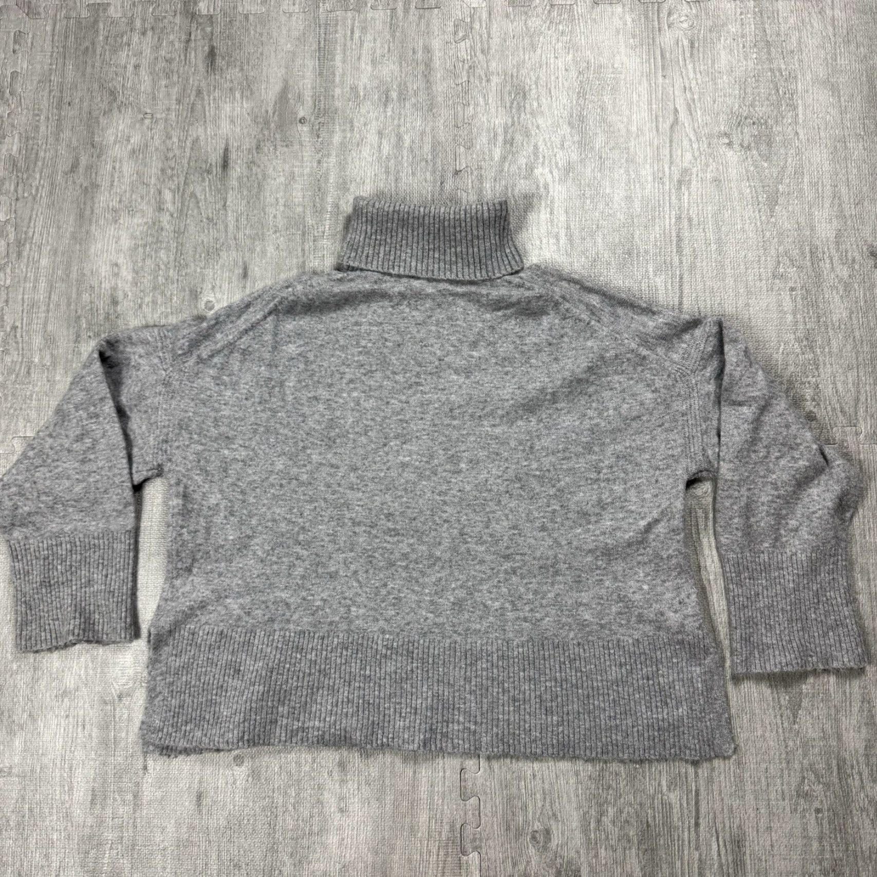 J.Crew J.CREW Turtleneck Sweater Womens L Grey Solid Long Sleeve Pullover Knit Relaxed Fit Fall Winter Spring Size L / US 10 / IT 46 - 7 Thumbnail