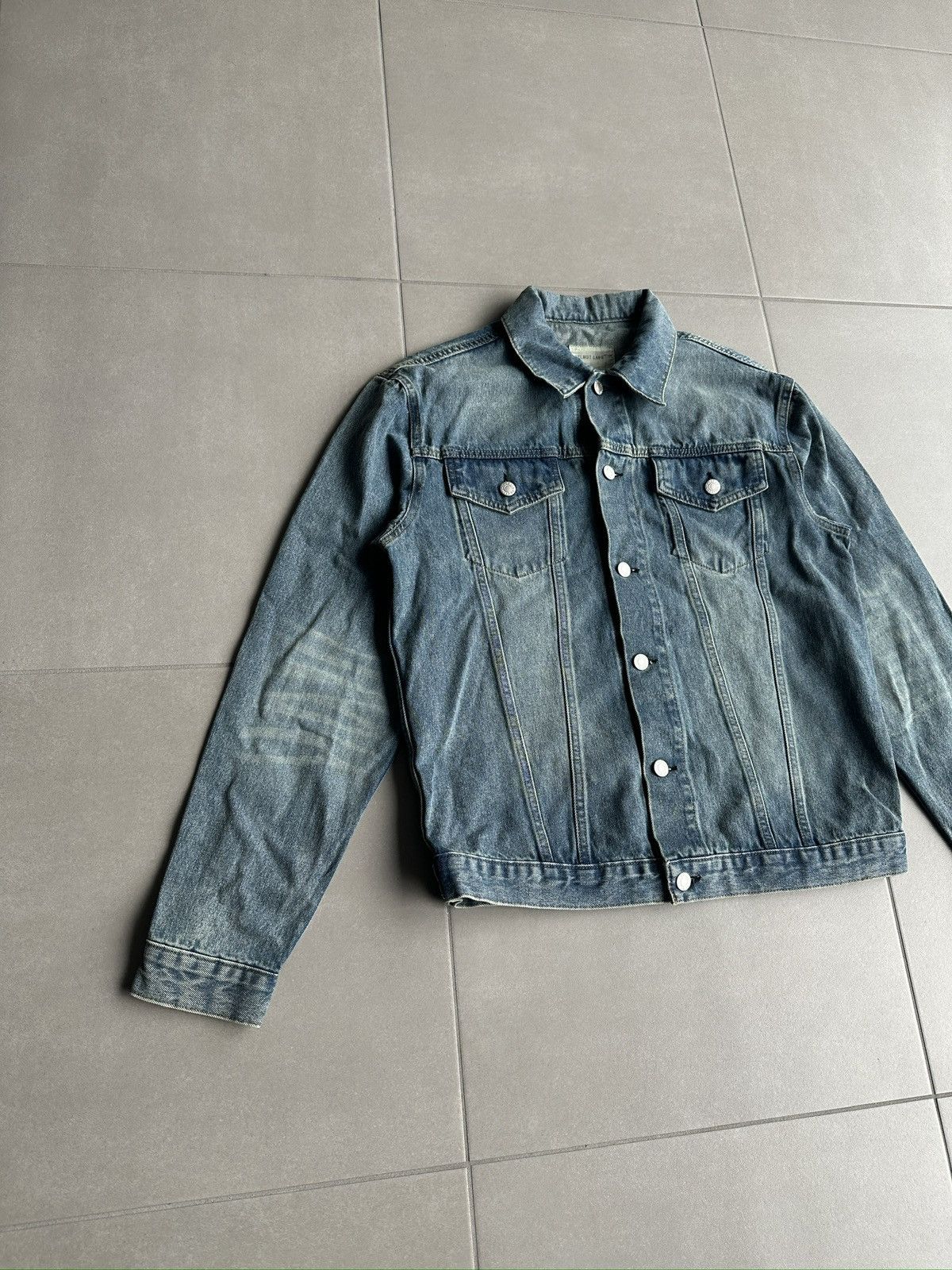 Helmut Lang Helmut Lang Circa 2000’s vintage sanded denim trucker jacket Size US M / EU 48-50 / 2 - 3 Thumbnail