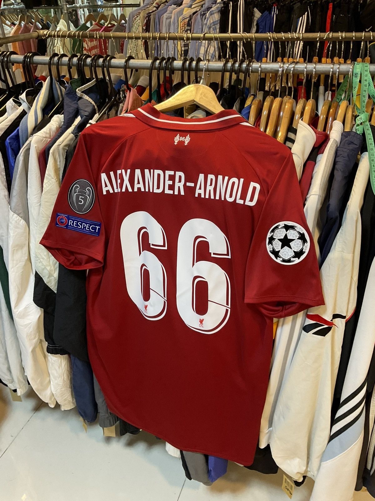 New Balance 2018-2019 Liverpool UCL Home Kit ALEXANDER-ARNOLD 66 Size US XL / EU 56 / 4 - 1 Thumbnail