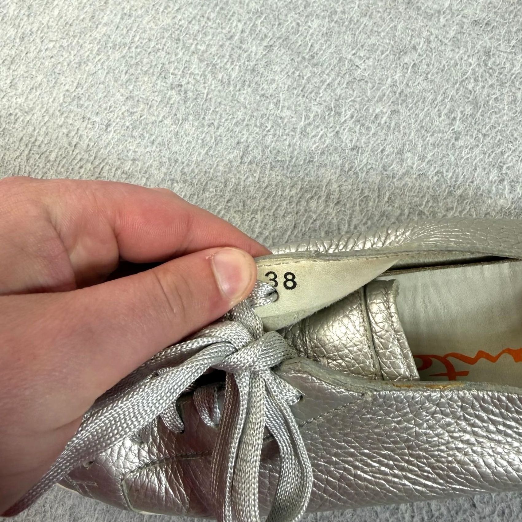 Santoni Santoni Womens Low Top Leather Sneakers Casual Walking 8 Silver Leather Cushioned Comfort Made in Italy Mens/Girls (adjusted as applicable) Size M / US 6-8 / IT 42-44 - 3 Thumbnail
