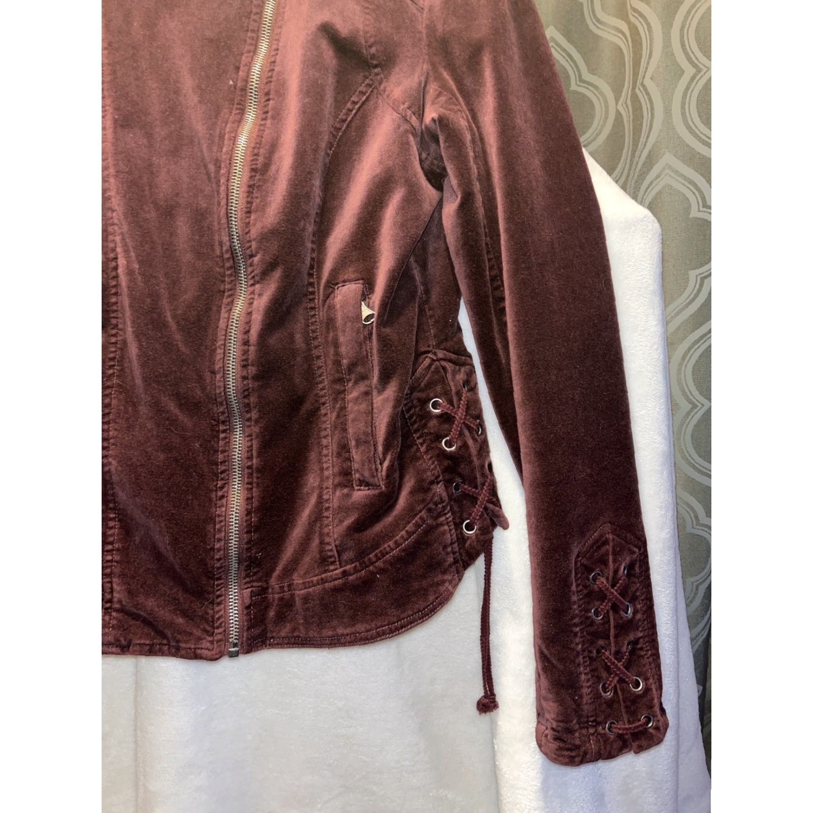 Velvet BNCI Burgundy Medium Velvet Boho Retro Style Jacket Size M / US 6-8 / IT 42-44 - 2 Thumbnail
