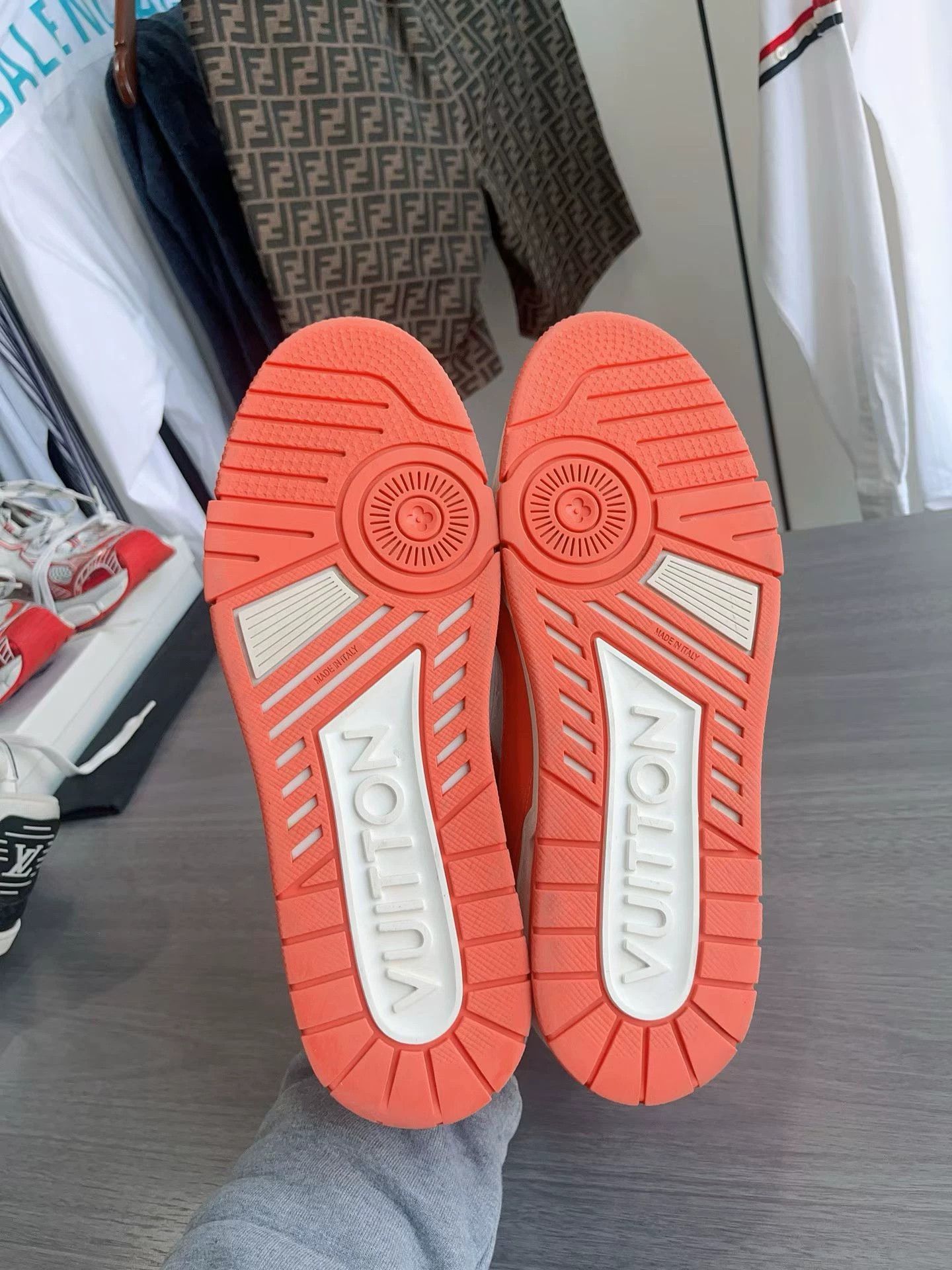Louis Vuitton Louis Vuitton LV Trainer White Orange 42 EU - Like New Size US 9 / EU 42 - 7 Thumbnail