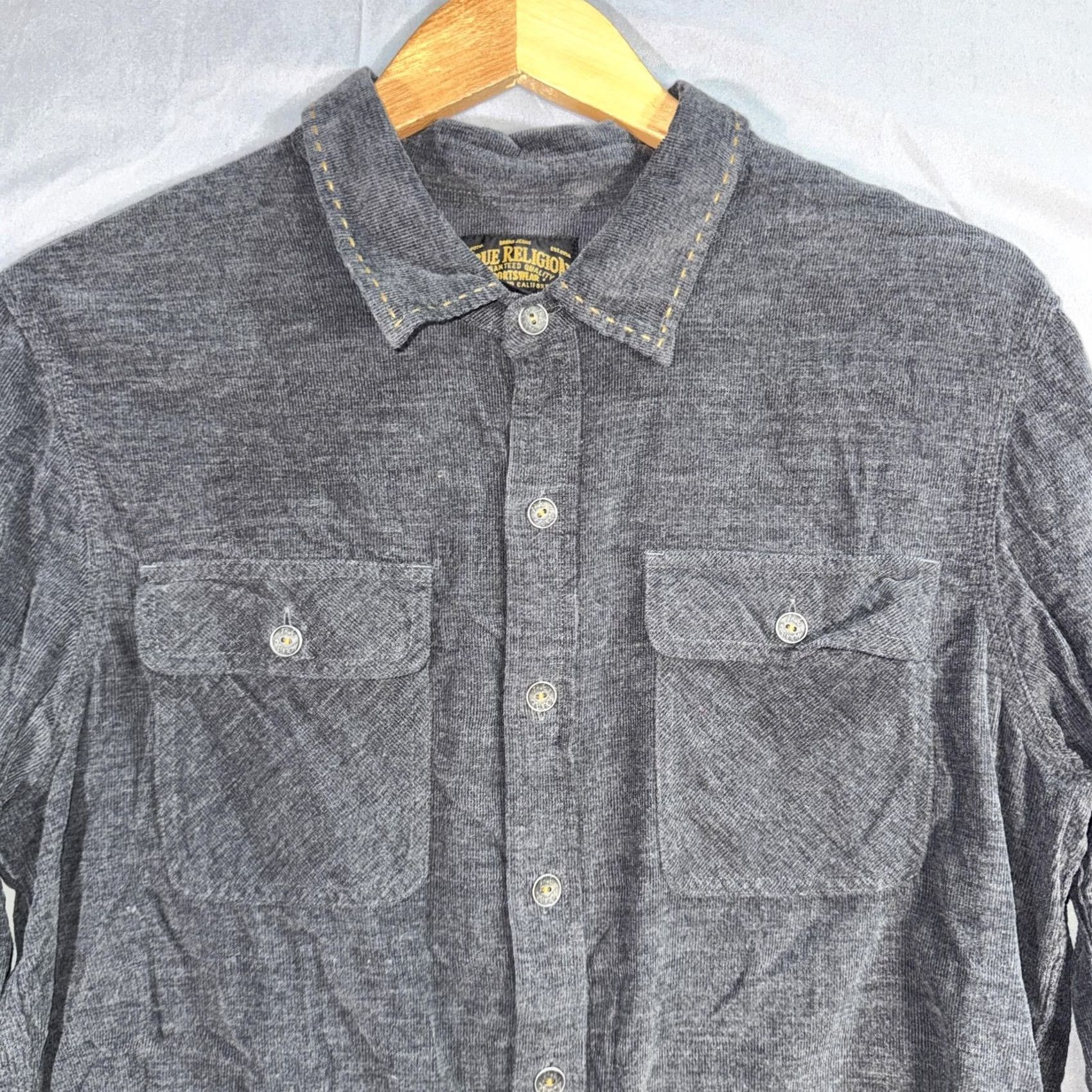 True Religion True Religion Shirt Women’s XL Gray Knit Long Sleeve Button Front Pockets Casual Size XL / US 12-14 / IT 48-50 - 3 Thumbnail
