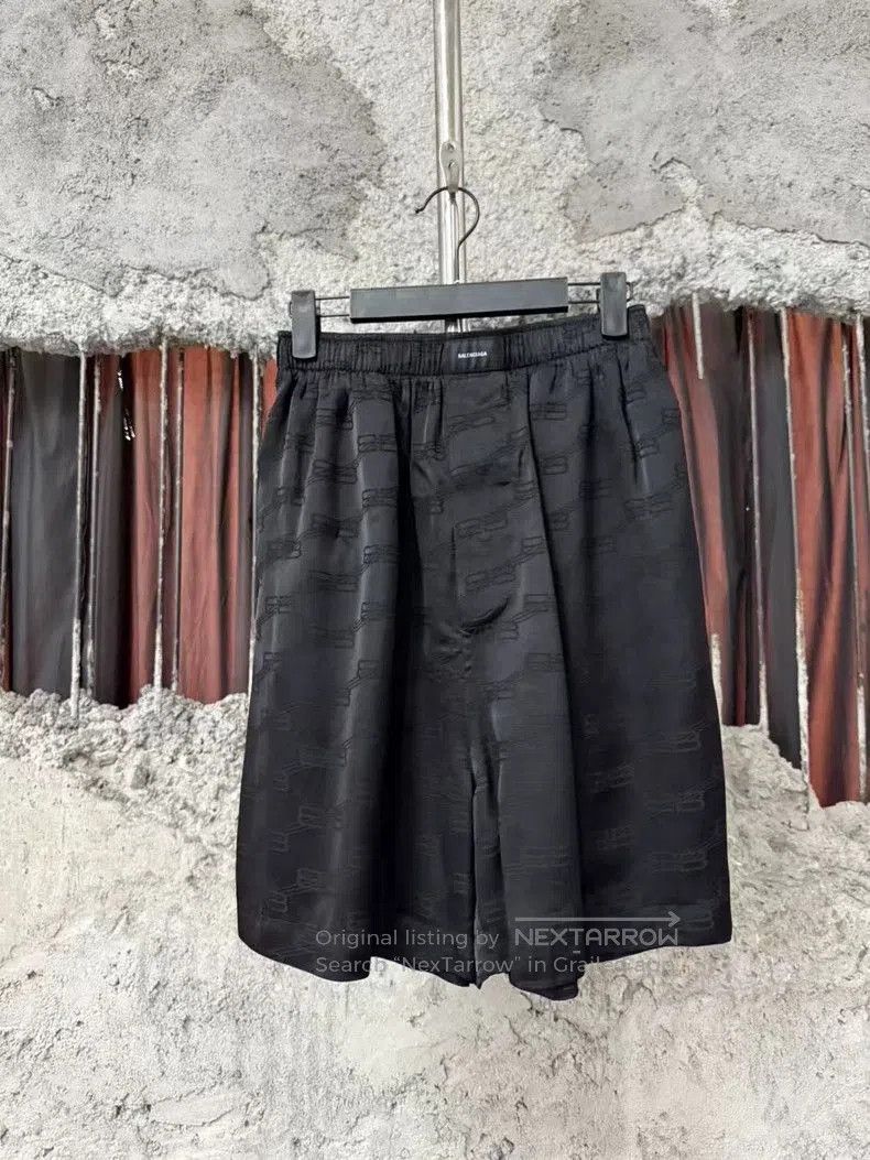 Balenciaga Balenciaga Silk Monogram Pattern Shorts. Size US 28 / EU 44 - 1 Thumbnail
