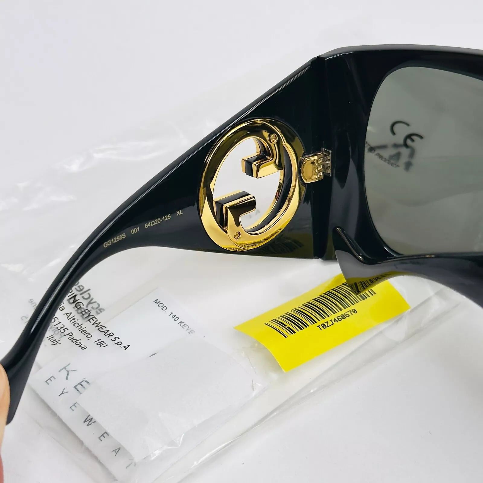 Gucci GUCCI 1255 Black Gold Logo Gg1255S Oversized Mask Wrap 001 Size ONE SIZE - 4 Thumbnail