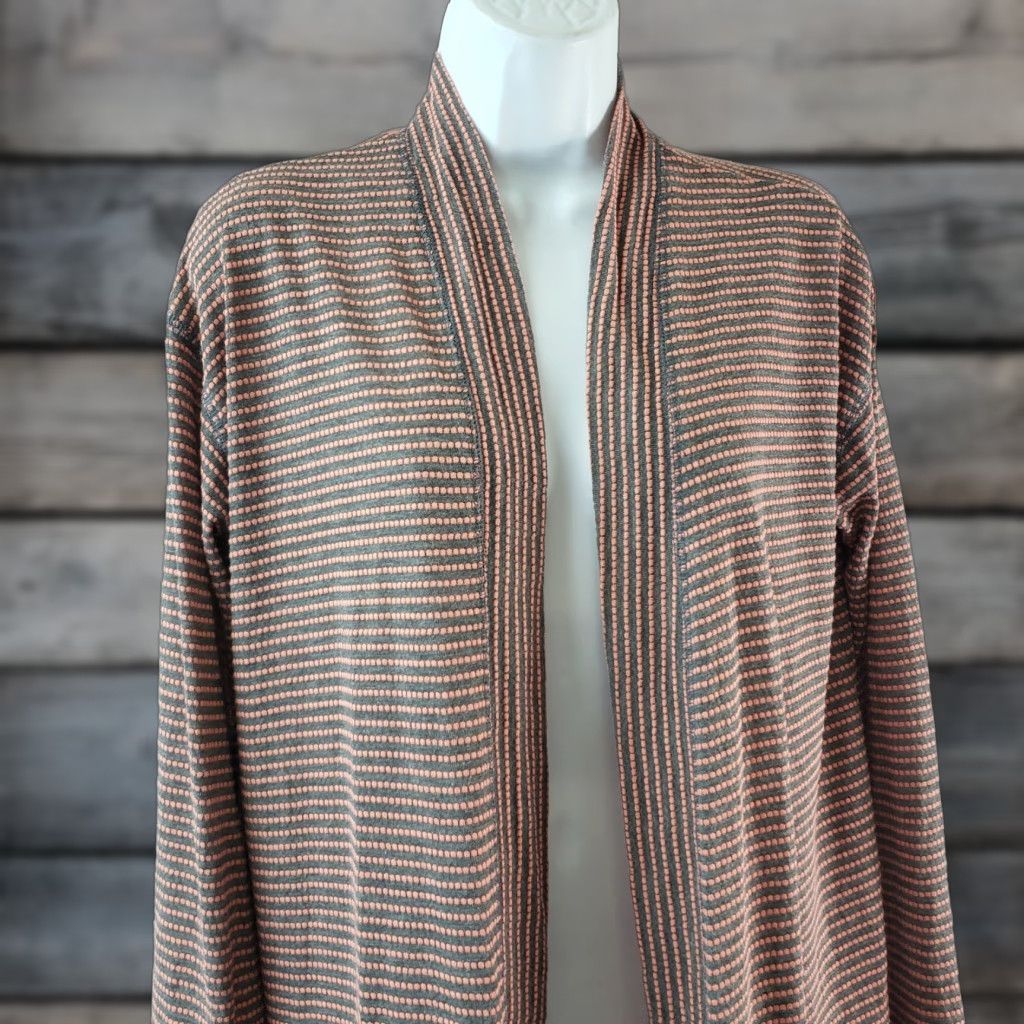 Vintage VINTAGE Caslon Women's Cardigan Shirt Open Front Striped Grey Pink Long Sleeve M Webs? Size M / US 6-8 / IT 42-44 - 1 Thumbnail
