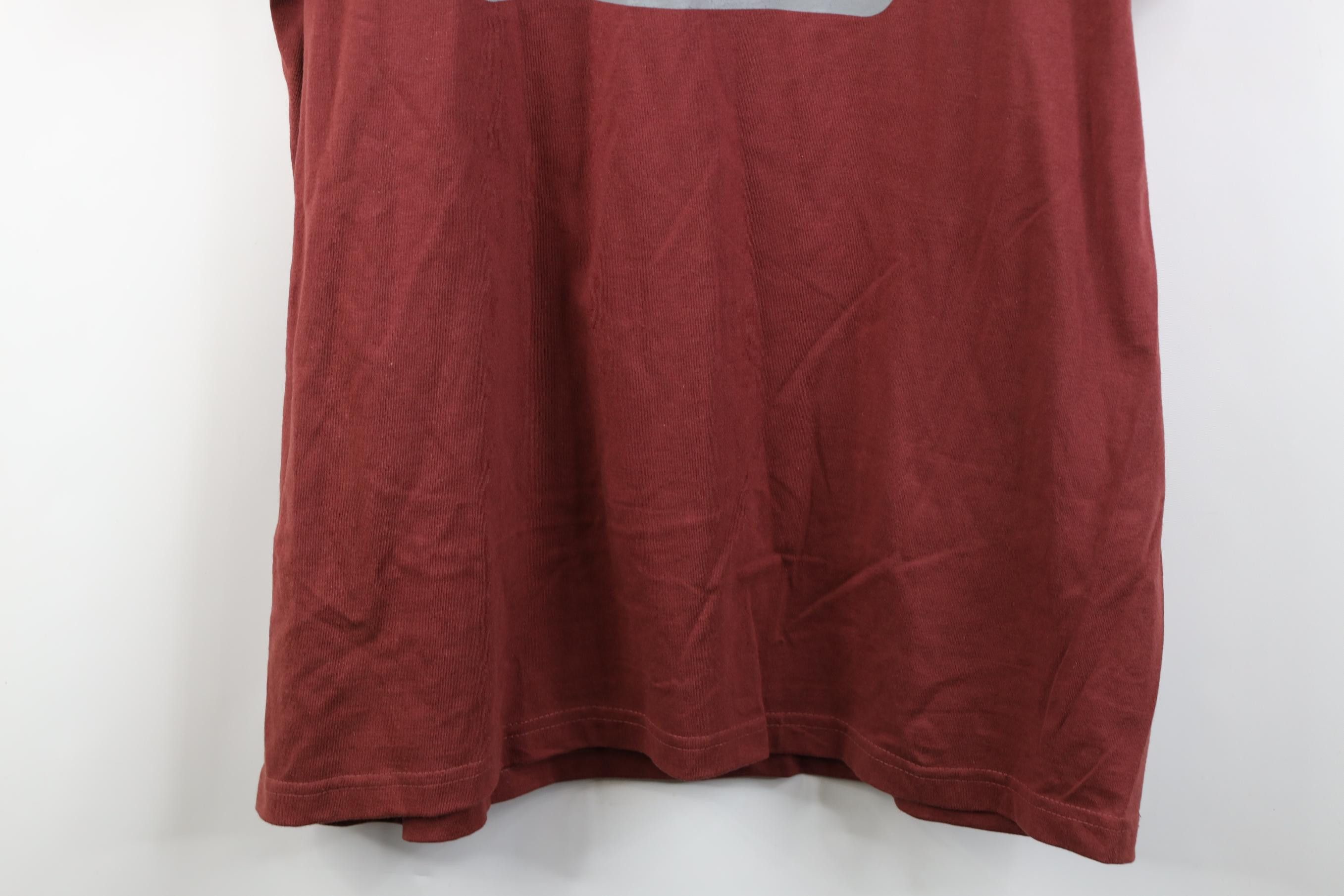 Vintage Vintage 90s Y2K Lugz Heavyweight T-Shirt Red Cotton USA Size US L / EU 52-54 / 3 - 13 Thumbnail