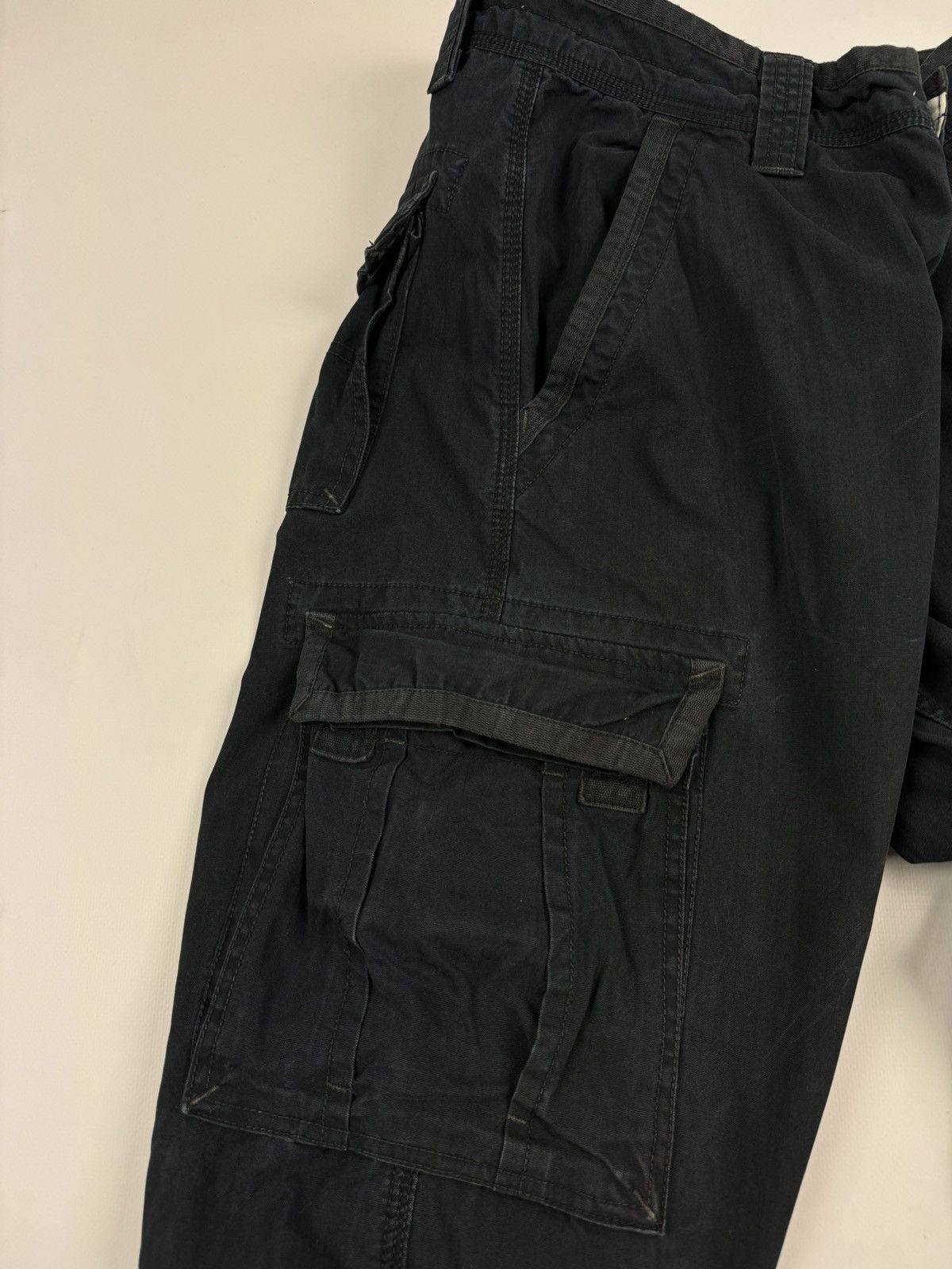Levi's Y2K Vintage Levi’s Black Cargo Pants Size US 33 - 9 Thumbnail