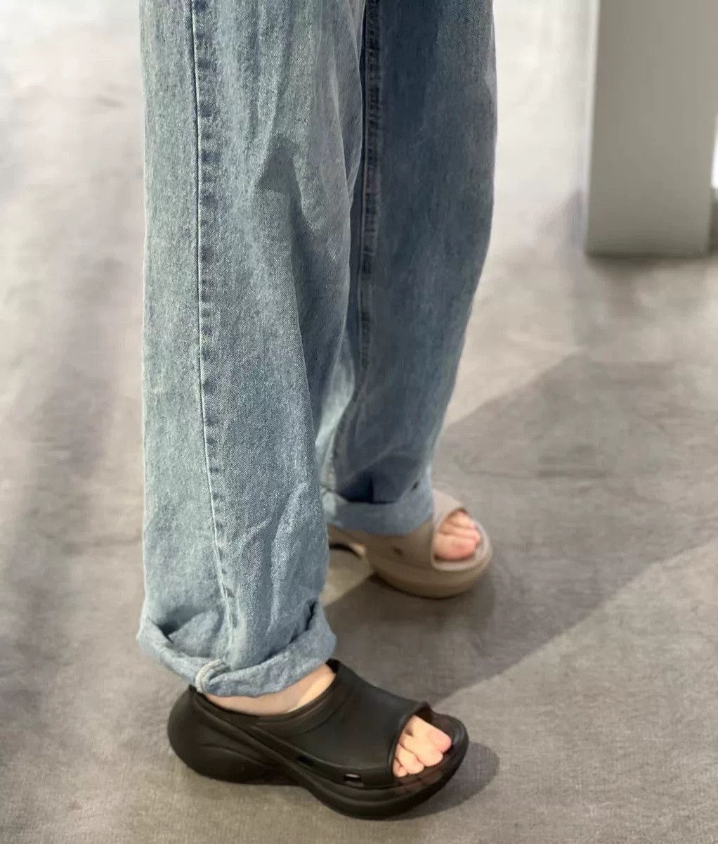 Balenciaga Balenciaga Pool Crocs Rubber Slippers Size US 6 / EU 39 - 8 Thumbnail