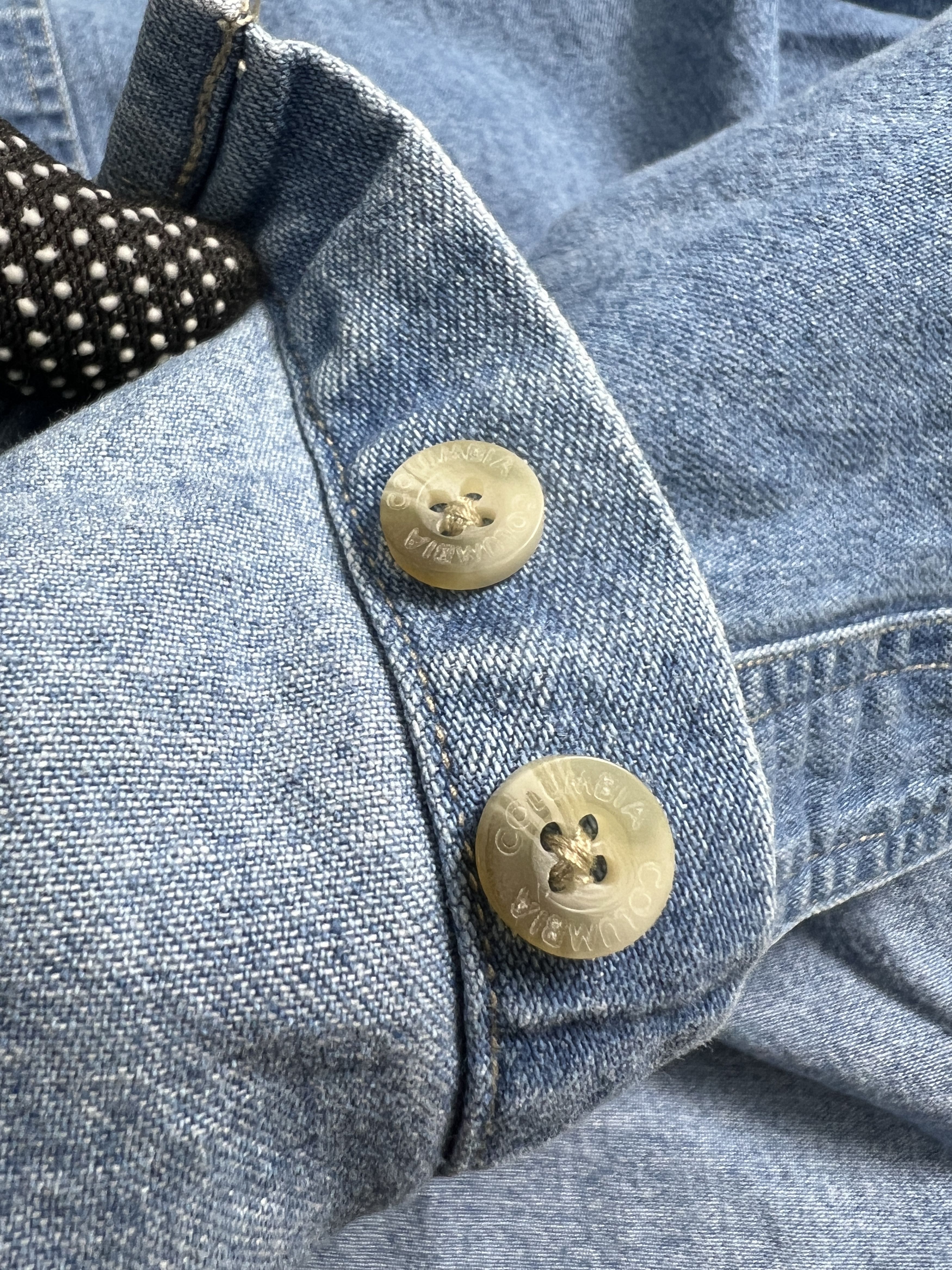 Columbia Vintage Columbia Denim Buttons Up Shirt (XL) JK630 Size US XL / EU 56 / 4 - 6 Thumbnail