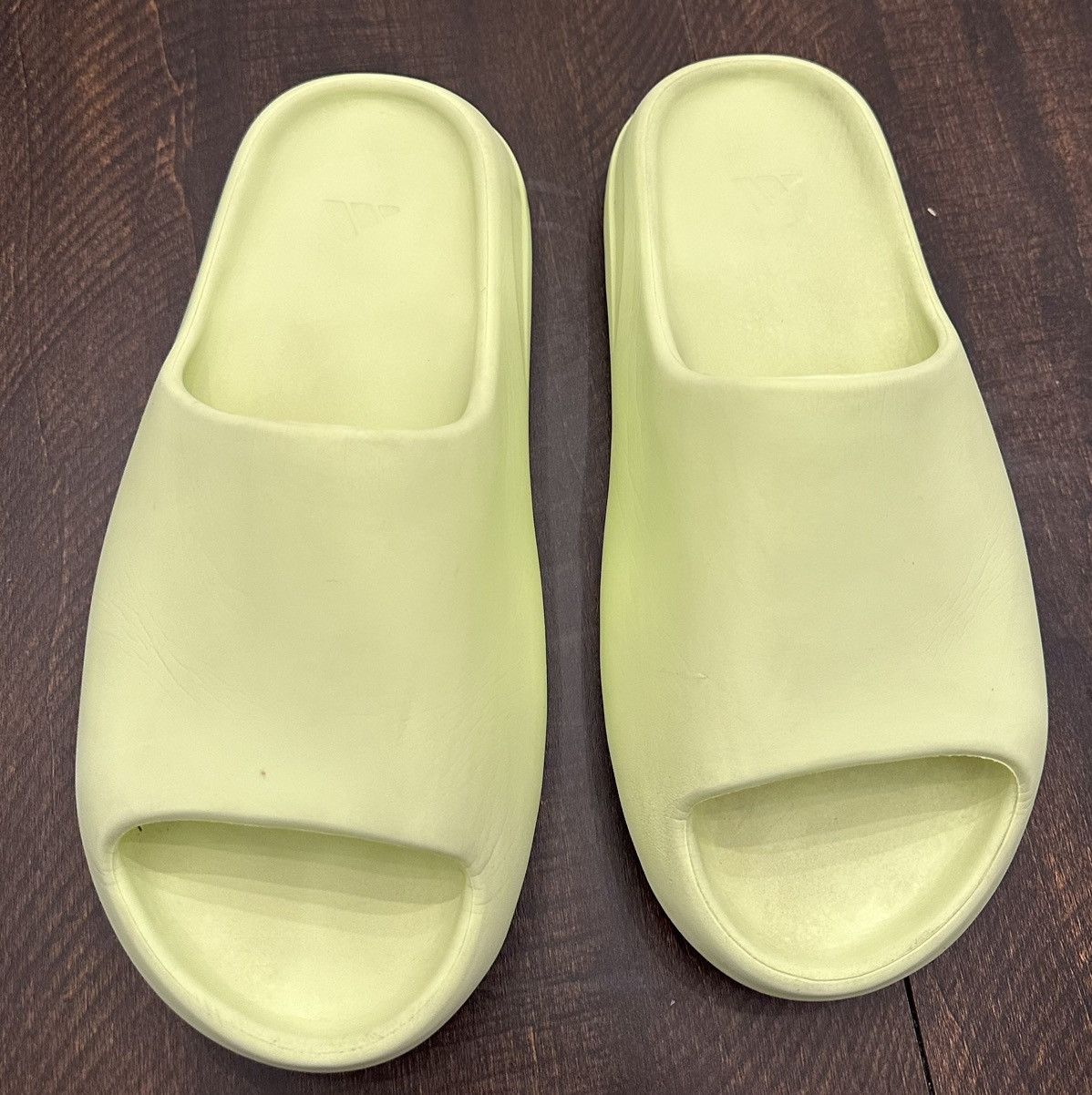 Yeezy Yeezy Slide Glow Green Men’s Size 10 Size US 10 / EU 43 - 2 Thumbnail