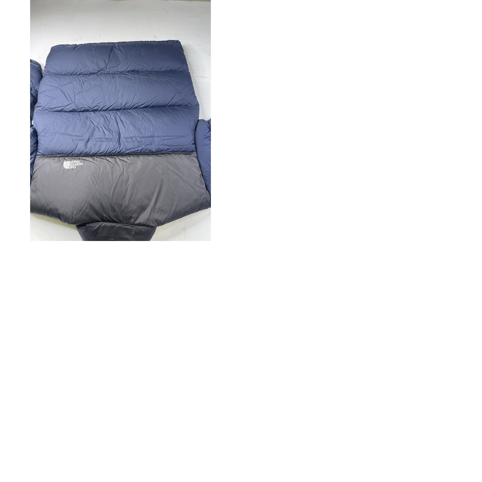 The North Face VINTAGE The North Face Nuptse Jacket Puffer 700 Down Navy Size Large Navy Blue Puffer Jacket Men Mens Size US S / EU 44-46 / 1 - 9 Thumbnail