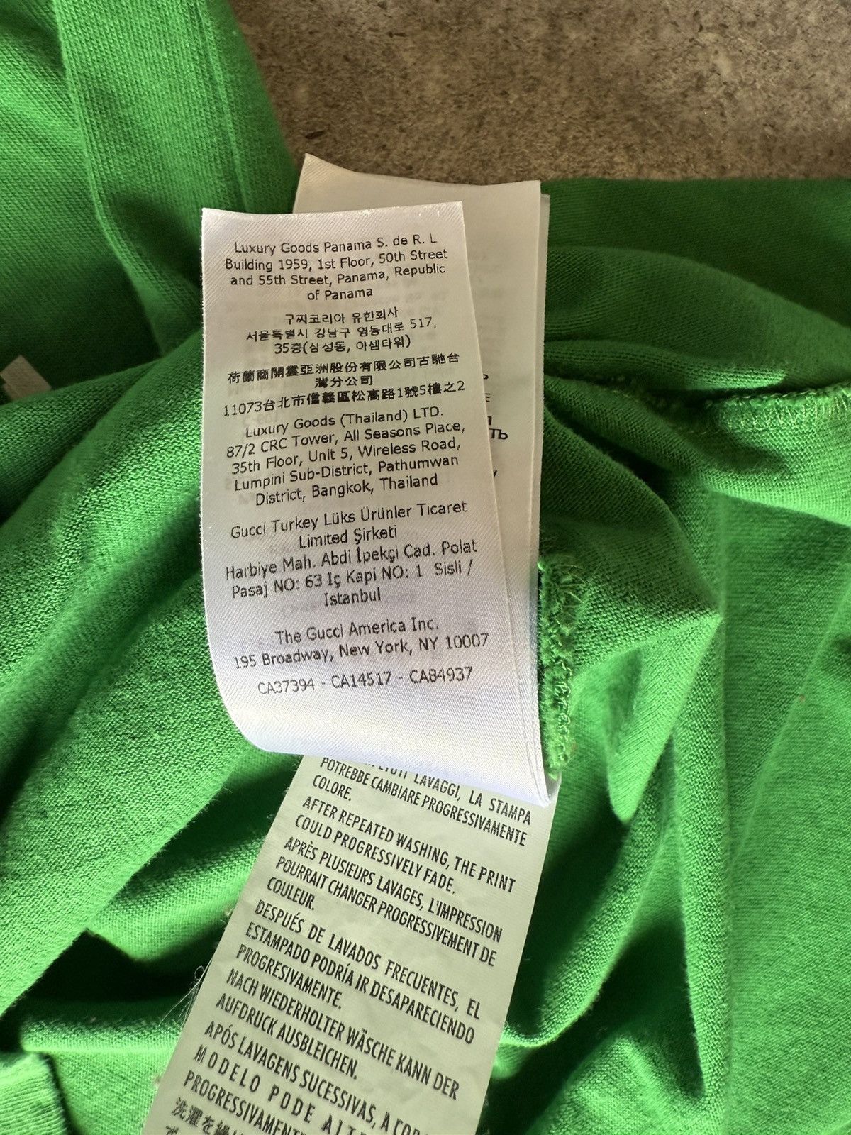 Gucci GUCCI TO HUG A SNAKE GREEN TEE SIZE L Size US L / EU 52-54 / 3 - 8 Thumbnail