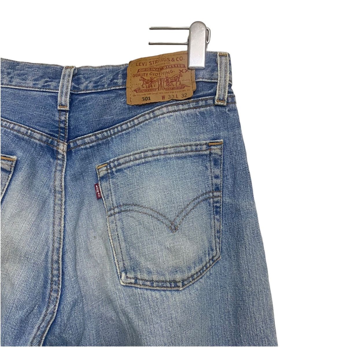 Levi's Vintage Levis 501 Thrashed Jeans Made in USA Size US 30 / EU 46 - 12 Thumbnail