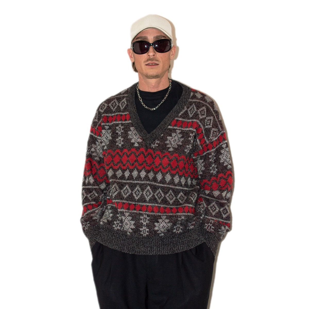 Designer × Vintage Vintage Grey/Red crazy geometric Knit wool V-neck Sweater Size US L / EU 52-54 / 3 - 1 Thumbnail