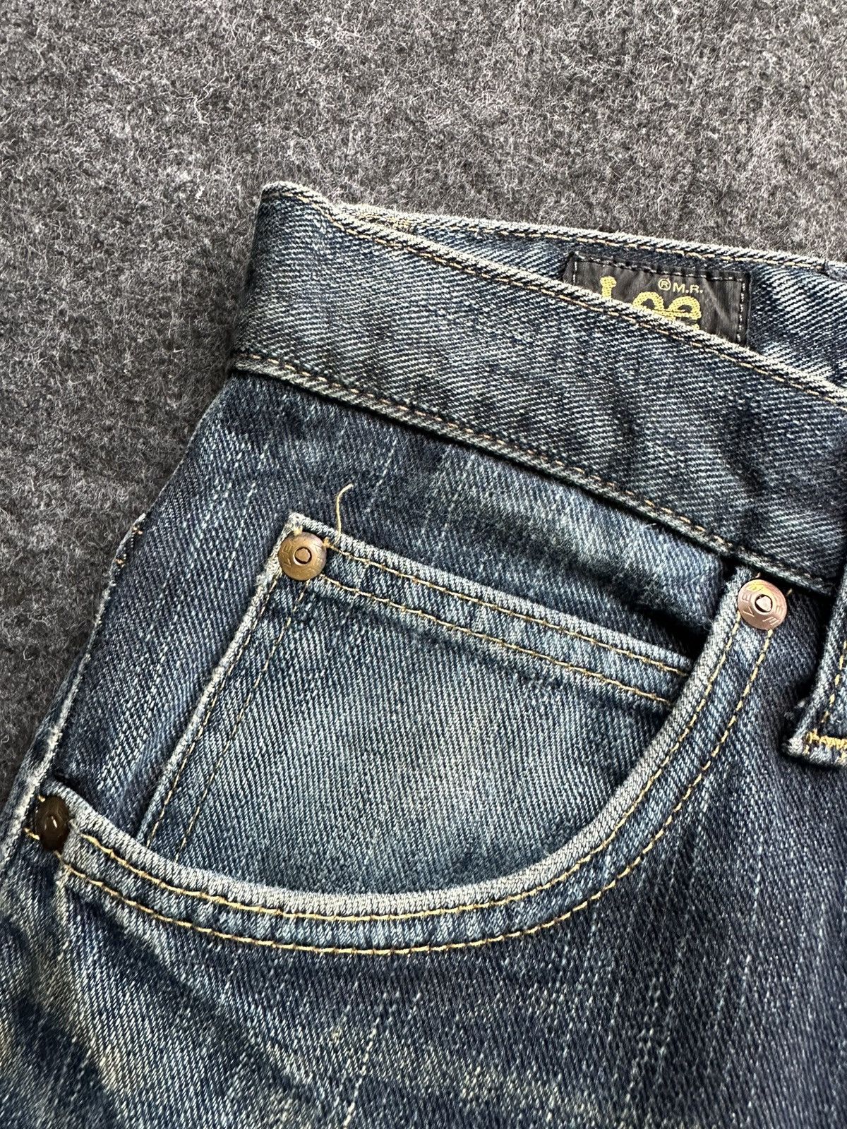 Lee Lee Riders Stone Washed Vintage Denim 29x32 D413 Size US 29 - 13 Thumbnail