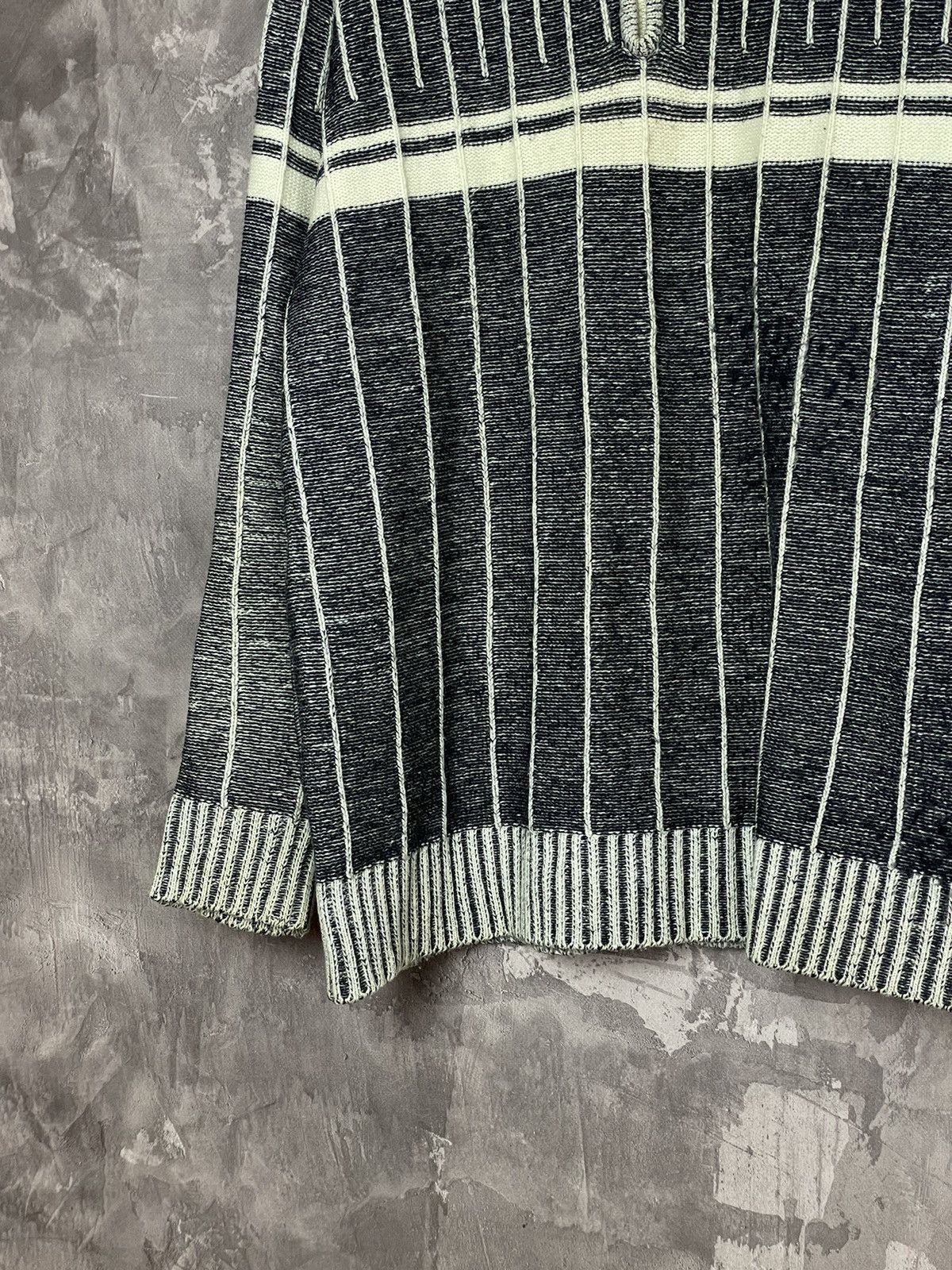 Vintage Y2K VTG 1990s 3D Striped Knit Zip Sweater Japan Skinny Style Size US L / EU 52-54 / 3 - 5 Thumbnail