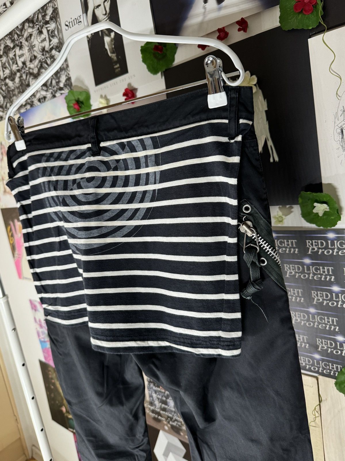 Undercover SS06 "T (To the Universe)" The Amazing Tale Of Zamiang Pants Size US 33 - 4 Thumbnail