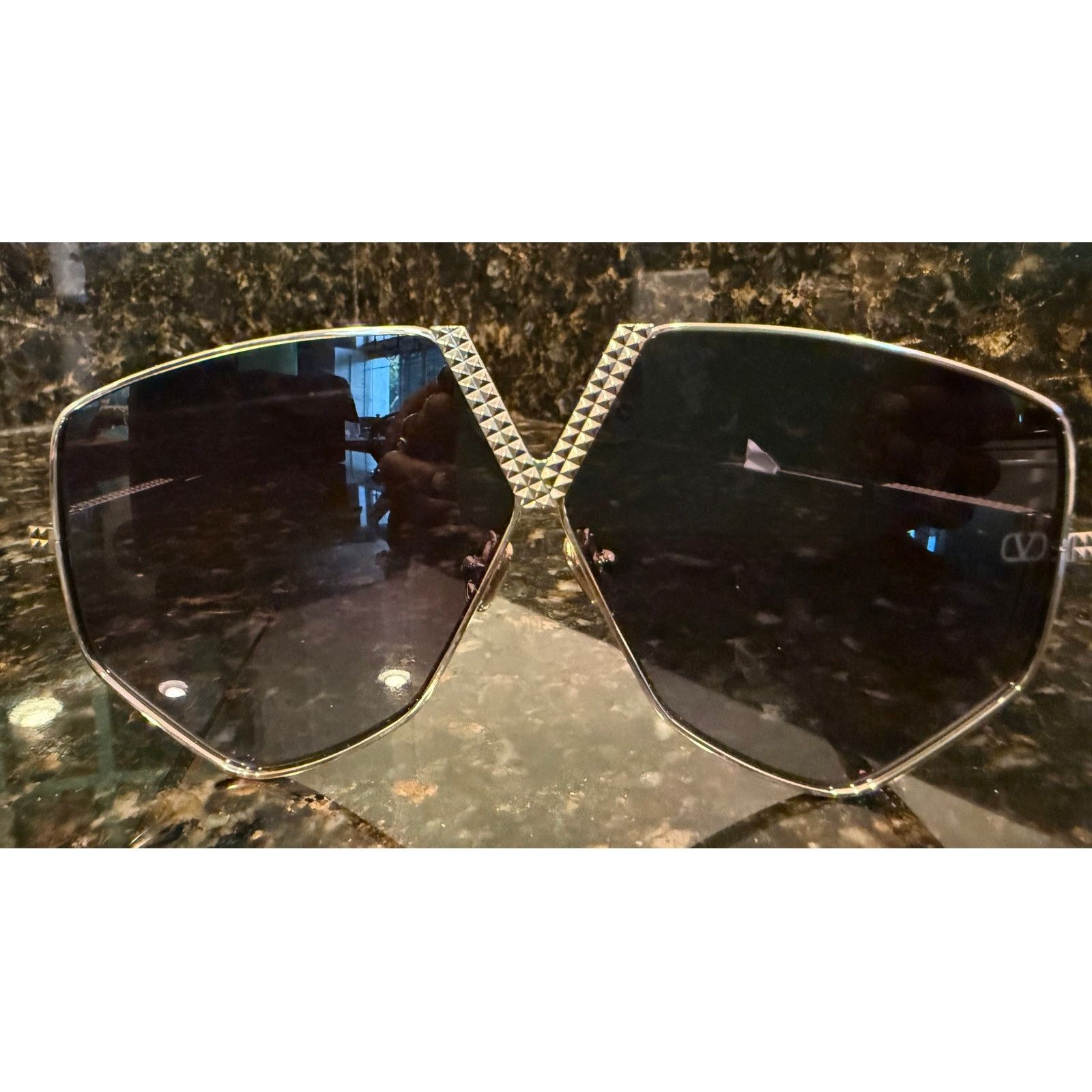 Valentino Valentino Garavani Rockstud Sunglasses . Size ONE SIZE - 5 Thumbnail