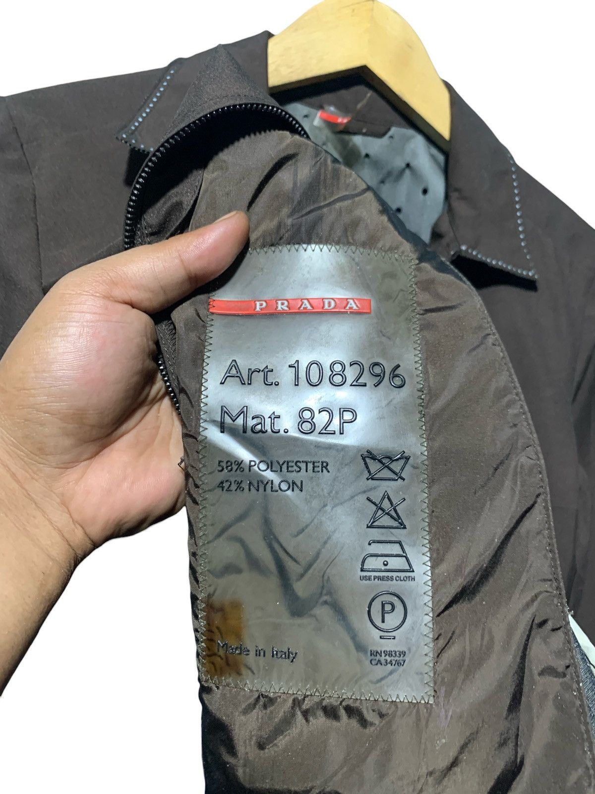 Prada 00s Prada Gore-tex brown jacket Size XS / US 0-2 / IT 36-38 - 13 Thumbnail