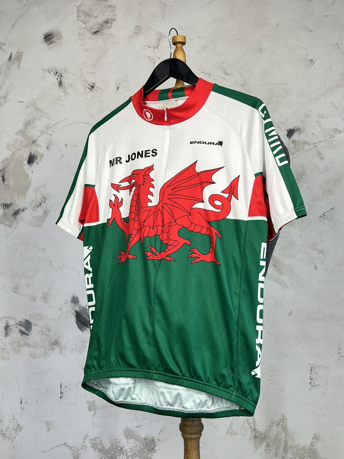 Vintage 2015 Endura Cymru Wales Cycling Jersey Size L Size US L / EU 52-54 / 3 - 1 Thumbnail