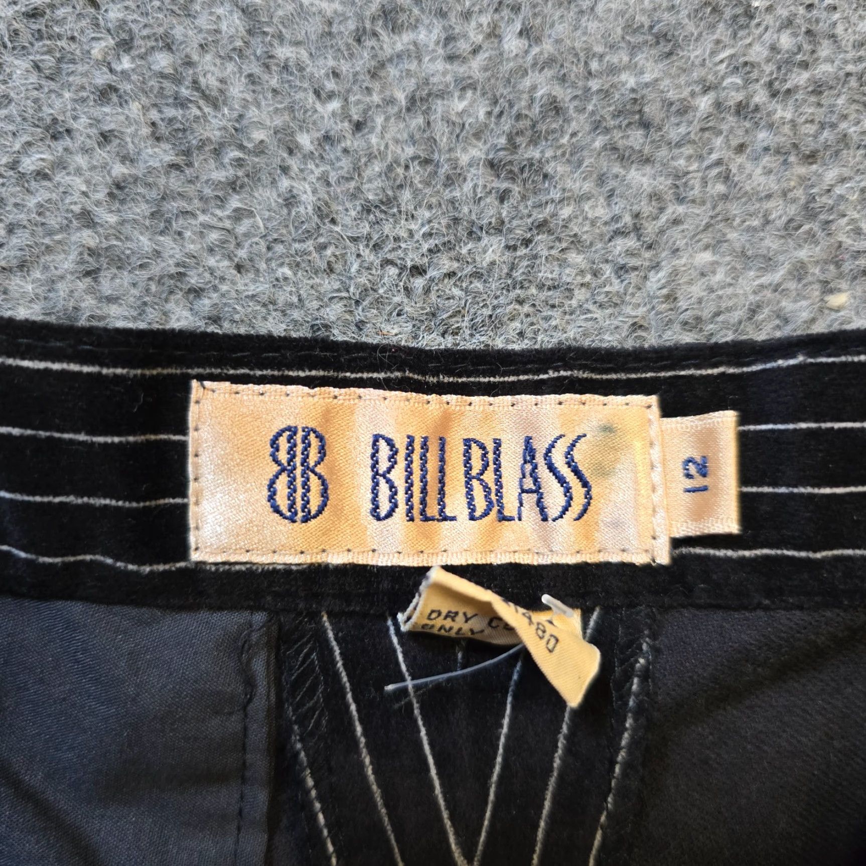Bill Blass VINTAGE Bil Blass Pants Womens Size 12 Black Velour Striped Tapered Pleated 90s Womens Size 34" / US 12 / IT 48 - 7 Thumbnail