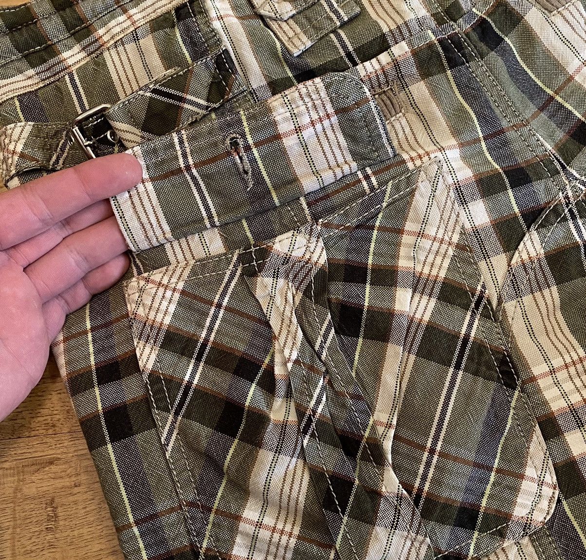 Designer Dolce & Gabbana Shorts x Luxury x Designer Size US 32 / EU 48 - 12 Thumbnail