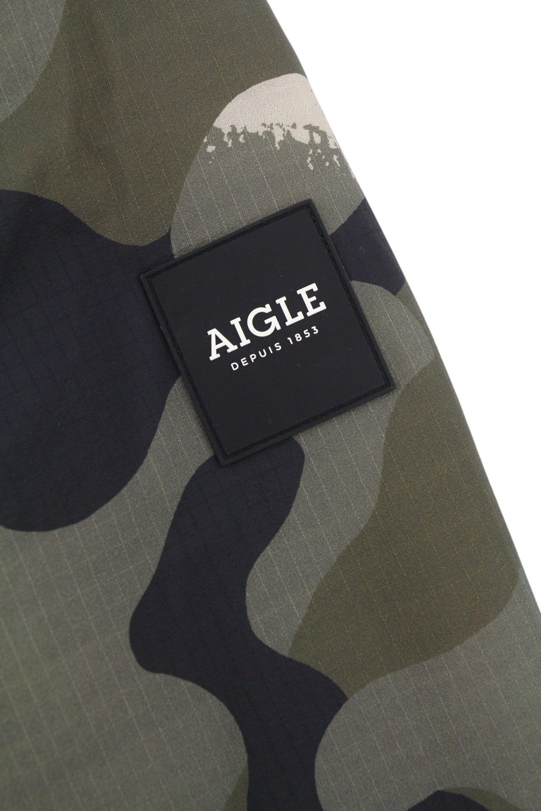 Aigle MORISTER M Camouflage Padded Zip Button Bomber 88011 Size US M / EU 48-50 / 2 - 7 Thumbnail