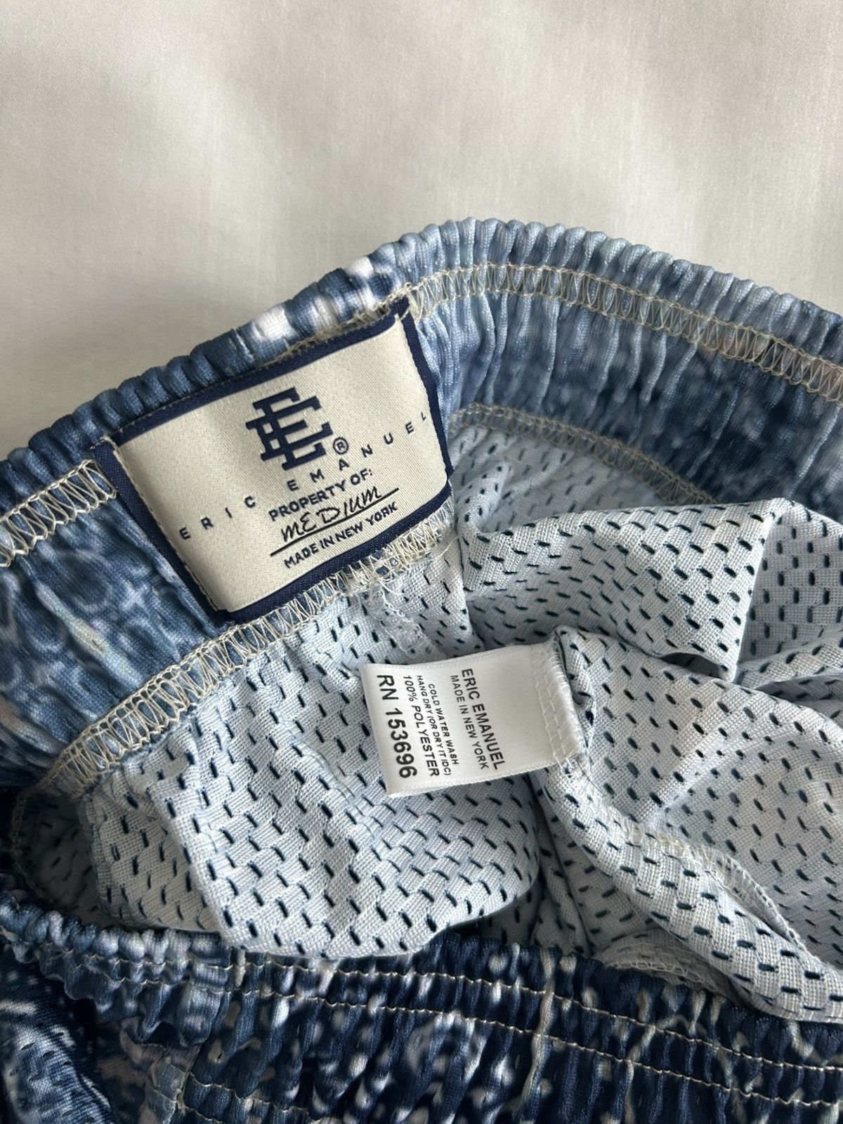 Eric Emanuel Eric Emanuel Basic Shorts EE Blue Paisley Medium Size US 31 - 7 Thumbnail