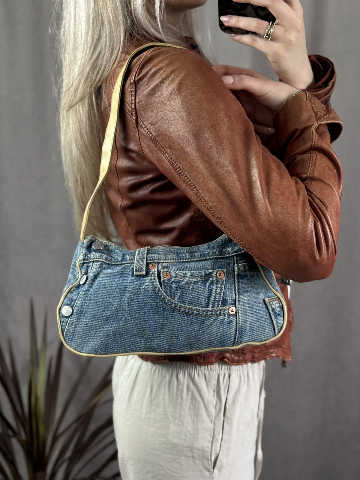 If Six Was Nine Vintage Y2K If Six Was Nine Like Kmrii Shoulder Bag Size ONE SIZE - 1 Thumbnail