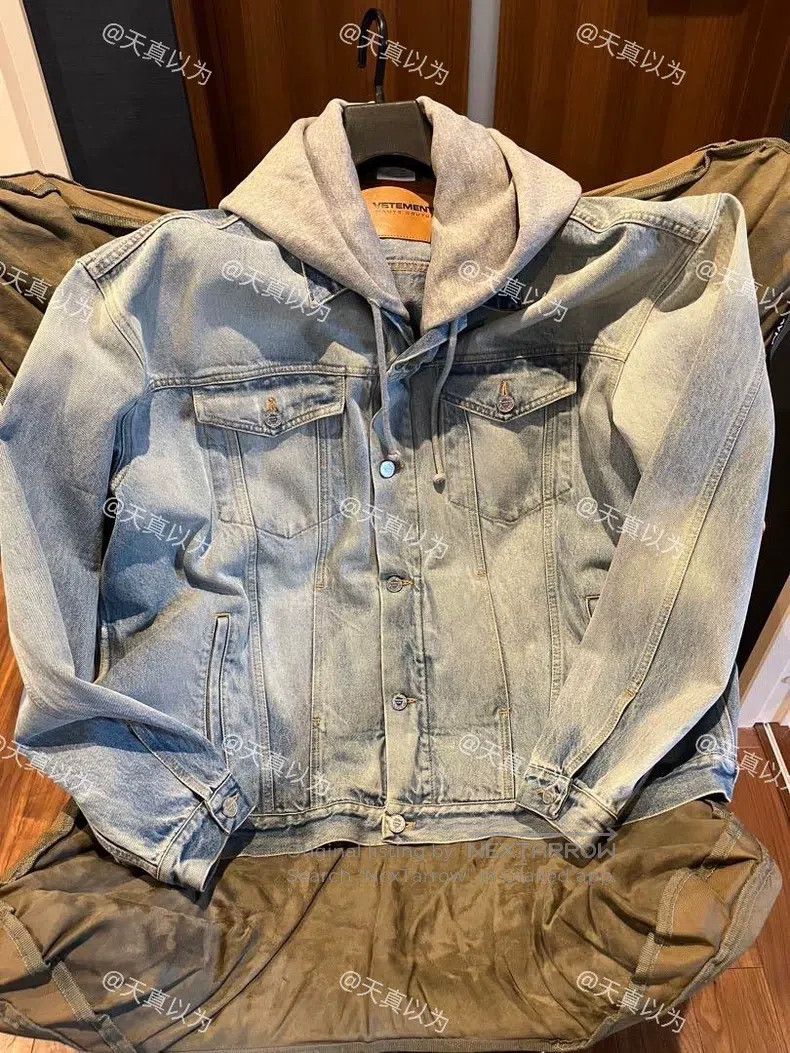 Vetements Vetements Light Blue Hooded Denim Jacket Size US XS / EU 42 / 0 - 6 Thumbnail