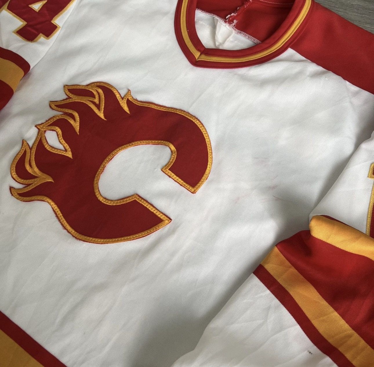 Ccm 1980s calgary flames jersey theo fluery Size US M / EU 48-50 / 2 - 9 Thumbnail